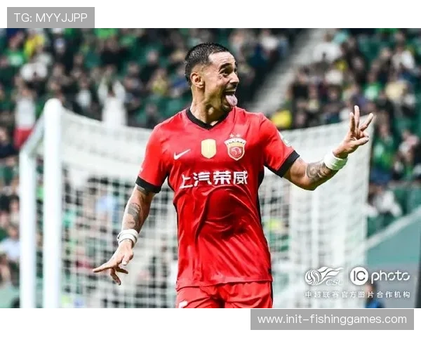 国安前锋法比奥半场完成帽子戏法，金靴之争现重大转折